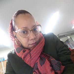 Meet your Posher, Sharon